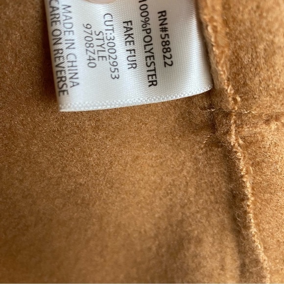 SALE 🛍️ MAX STUDIO Teddy sherpa vest Womens size M - Picture 3 of 7